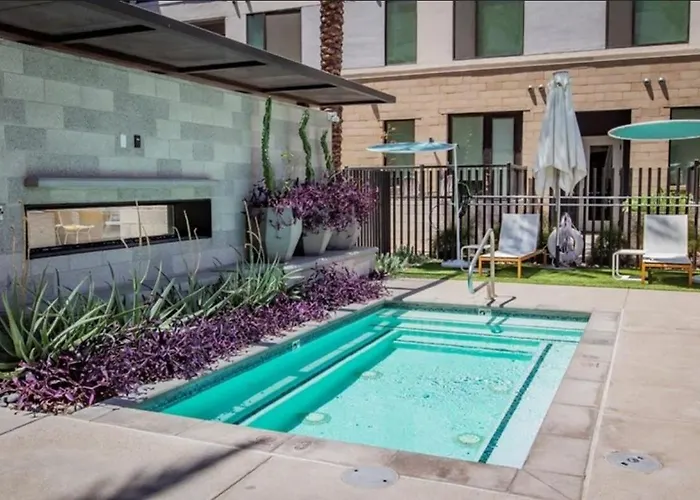 Escape To Town Golden Dream Apartment